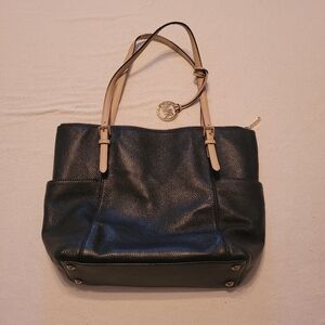 Michael Kors Black Jet Set Shoulder Bag